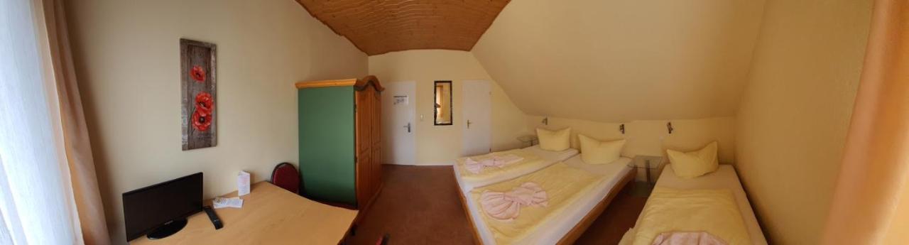 Hotel & Restaurant Beckmanns Winzerhaus Urbar  エクステリア 写真