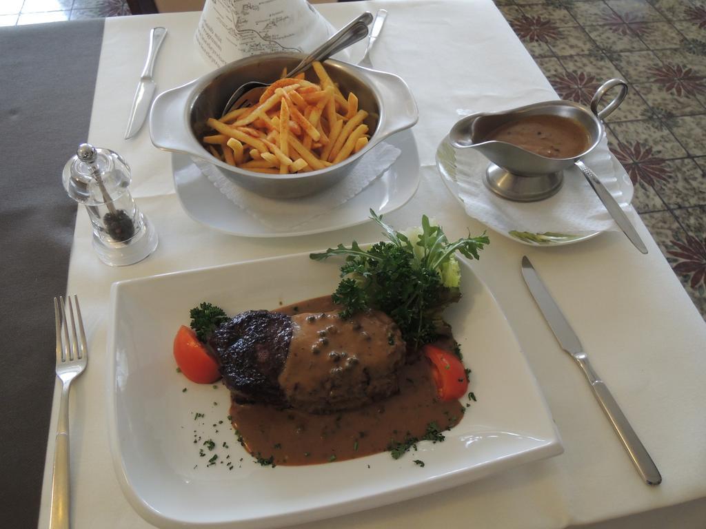 Hotel & Restaurant Beckmanns Winzerhaus Urbar  エクステリア 写真